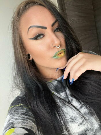 shiny_queen