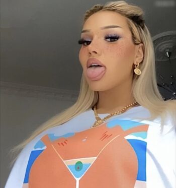 Shirin David