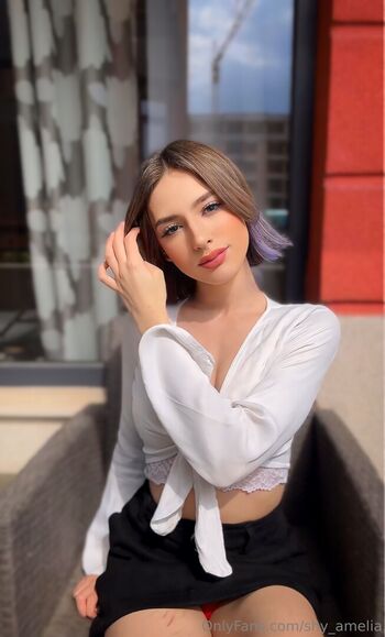 shy_amelia