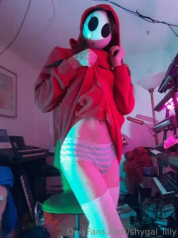 shygal_lilly