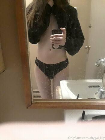 shygal_lilly