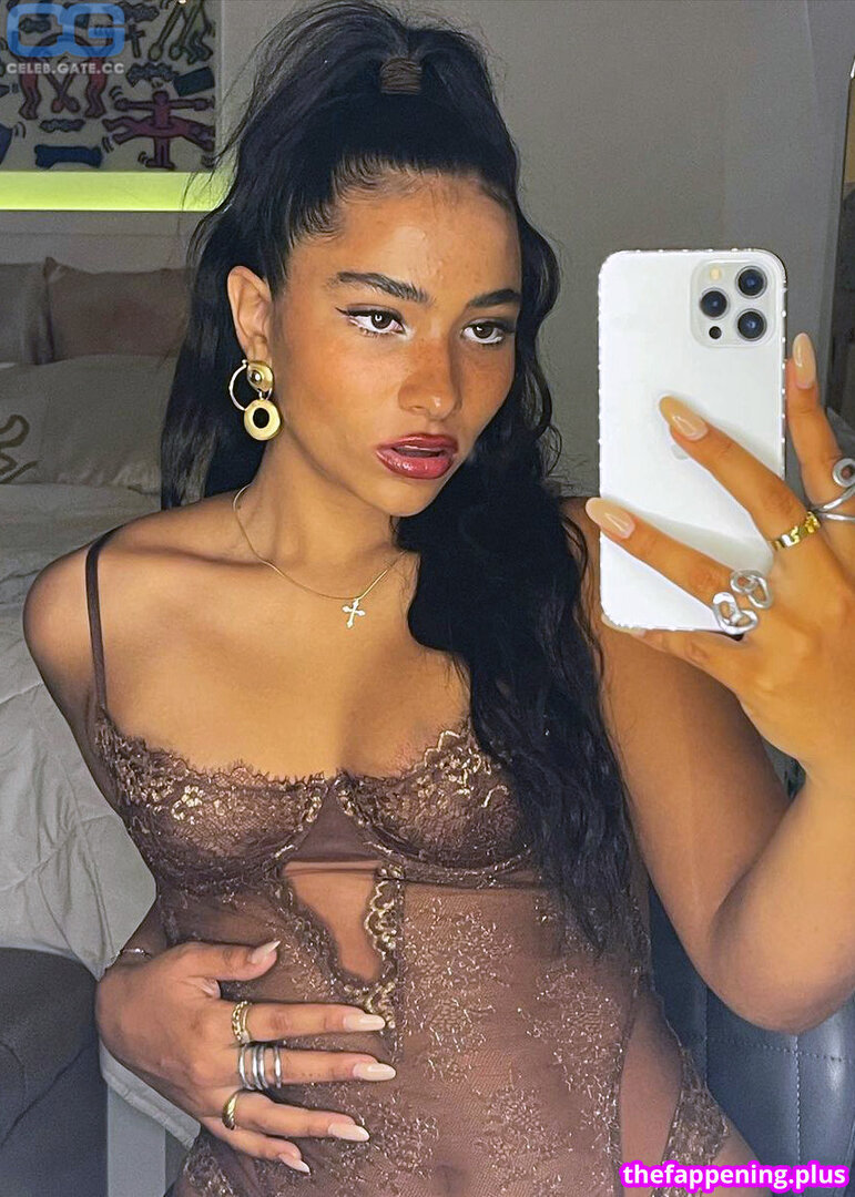 Sienna Gomez