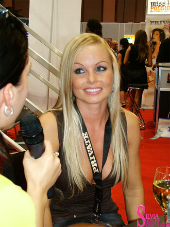 Silvia Saint