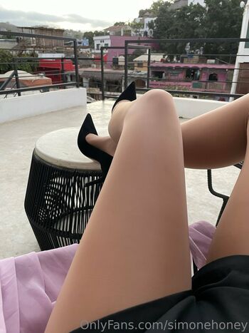 simonehoneyfree