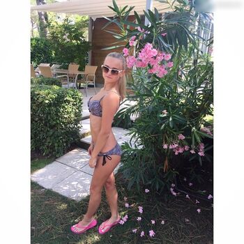 Sissie_Loves_It