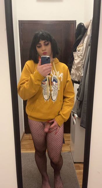 Sissyvaleriee69