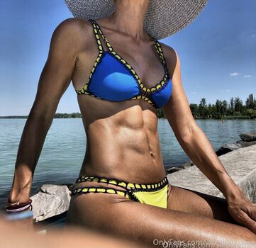 Sixpack Mom VIP