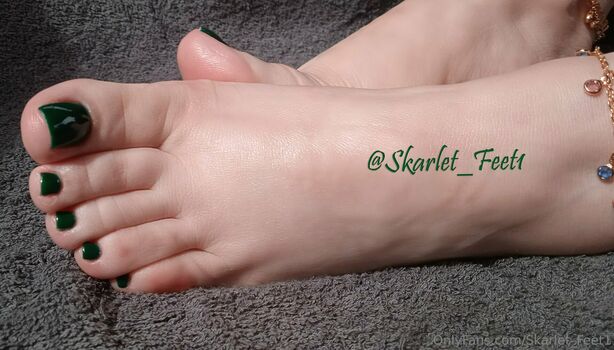skarlet_feet1