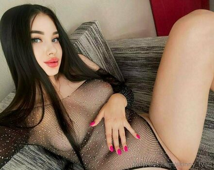 skinny_tyan