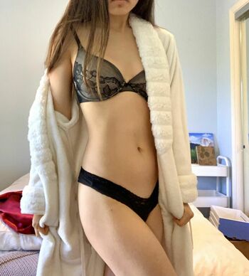 Skyla Grey