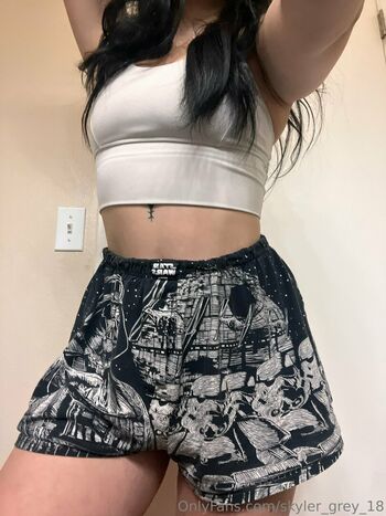 skyler_grey_18
