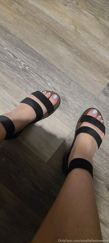 smelliefeetsweetie