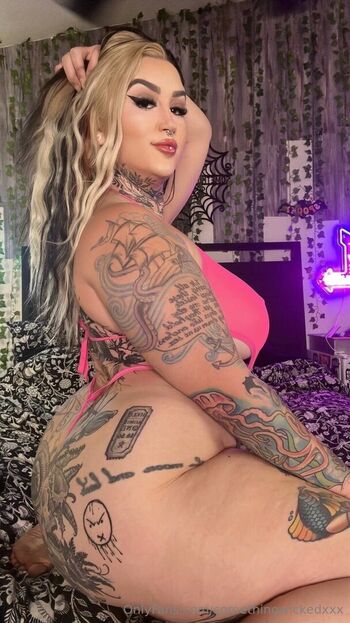 SomethingWickedXxx