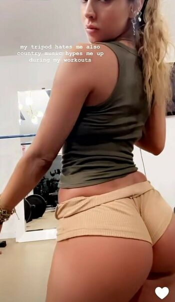 Sommer Ray