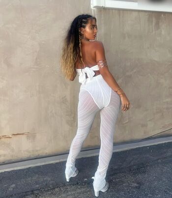 Sommer Ray
