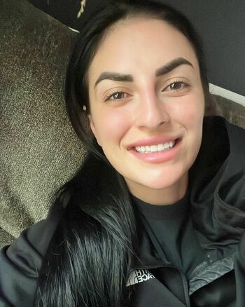 Sonya Deville