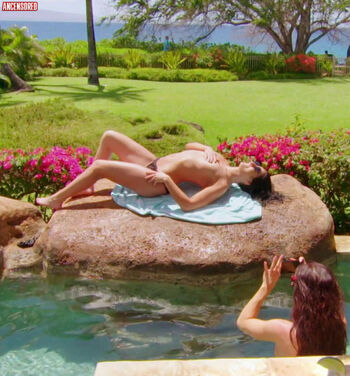Sonya Deville