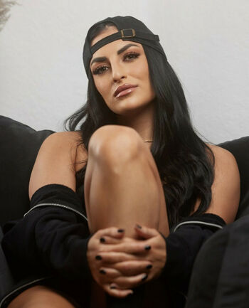 Sonya Deville