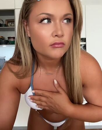 Sophia Thiel