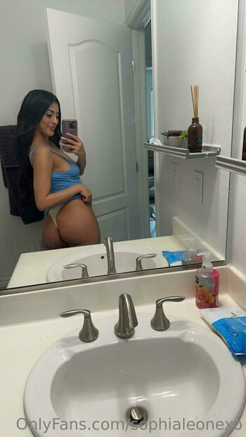 sophialeonexo