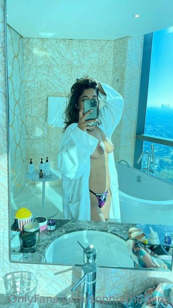 sophiatheminx