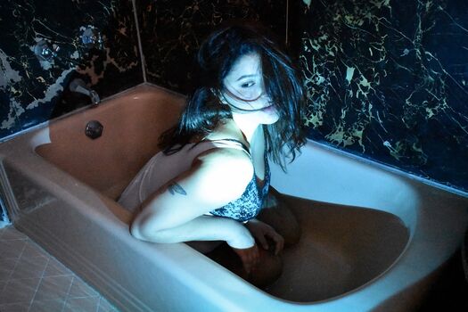spiralingxlonely