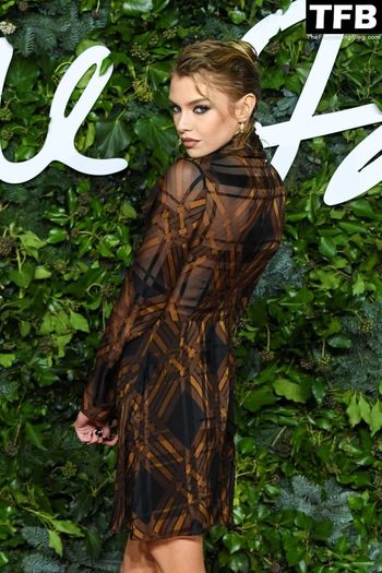 Stella Maxwell