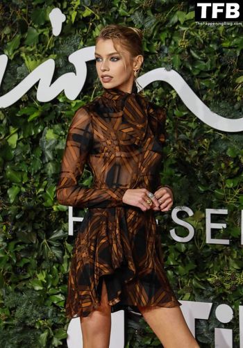 Stella Maxwell
