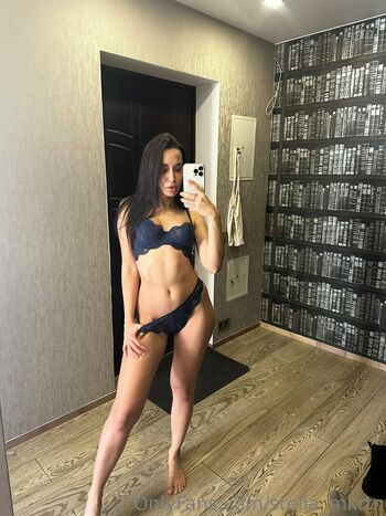 stella_mkrtn