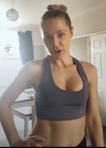 Stephanie Waring