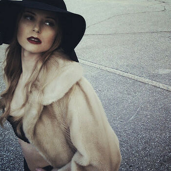 Stevie Wynne Levine