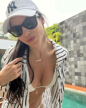Sthefany Brito