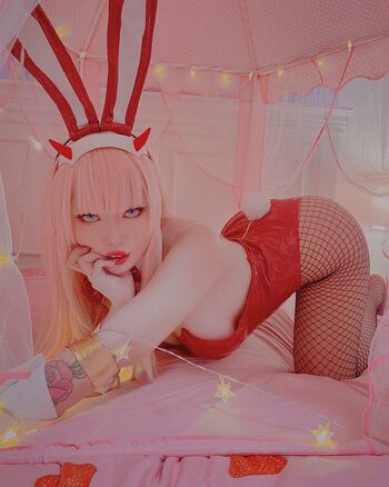 strawbabe.jpg