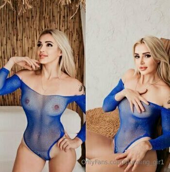 stunning_gir1