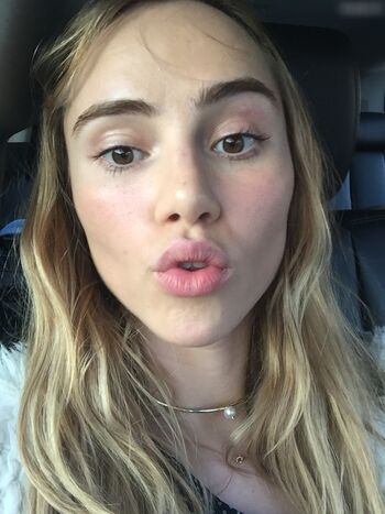 Suki Waterhouse
