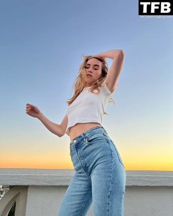 Suki Waterhouse