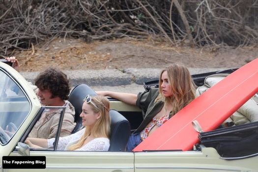 Suki Waterhouse