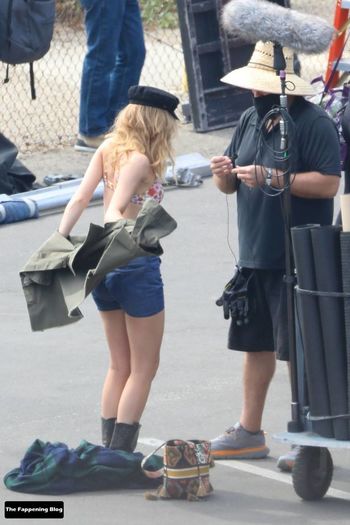 Suki Waterhouse