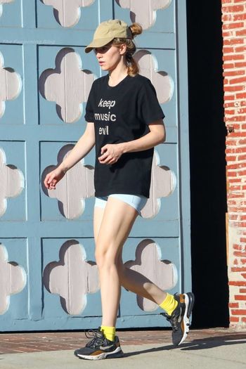 Suki Waterhouse