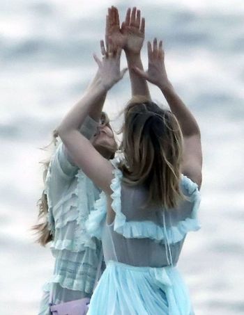 Suki Waterhouse