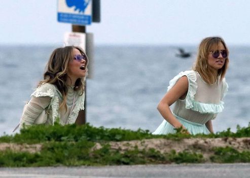 Suki Waterhouse