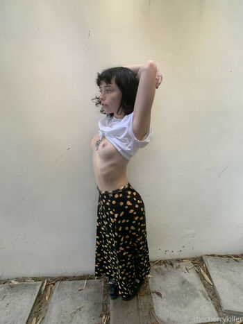 Suzanna Son