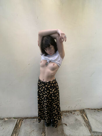 Suzanna Son