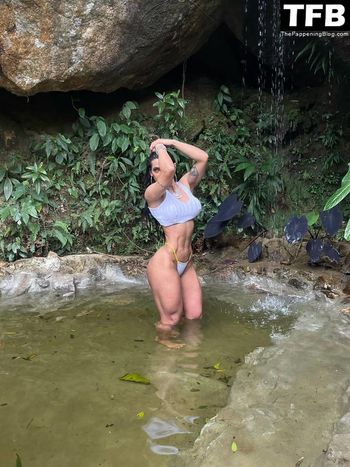 Suzy Cortez