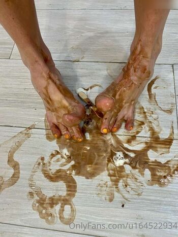 Swanfeet