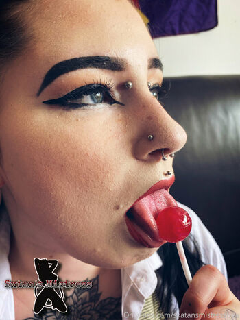 sxatansmistressfree