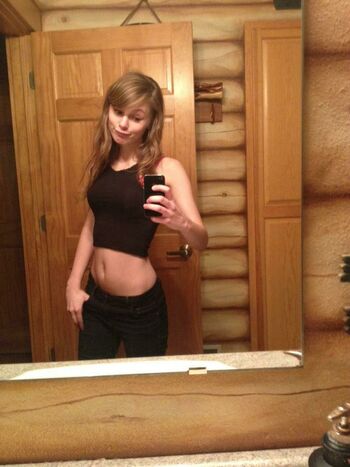 Sydney Poniewaz