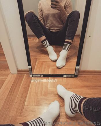 tallgirlwithfeets