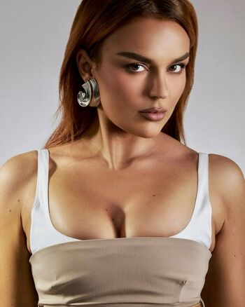 Tallia Storm