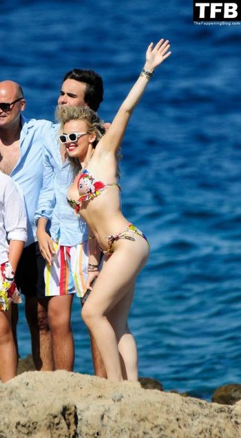Tallia Storm